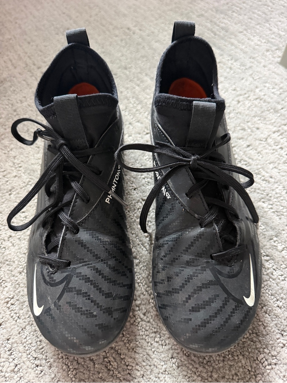 Nike Phantom Youth Soccer Cleats